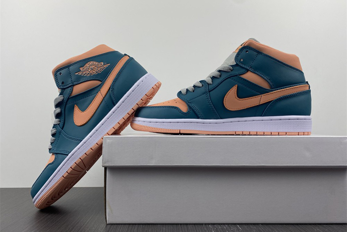 Air Jordan 1 Mid  BQ6472-308