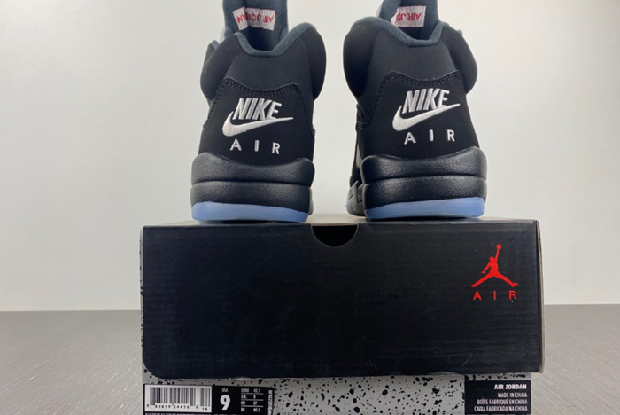 Air Jordan 5 Retro Black Metallic  845035-003