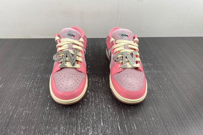Nike Dunk Low “Barbie” FN8927-621