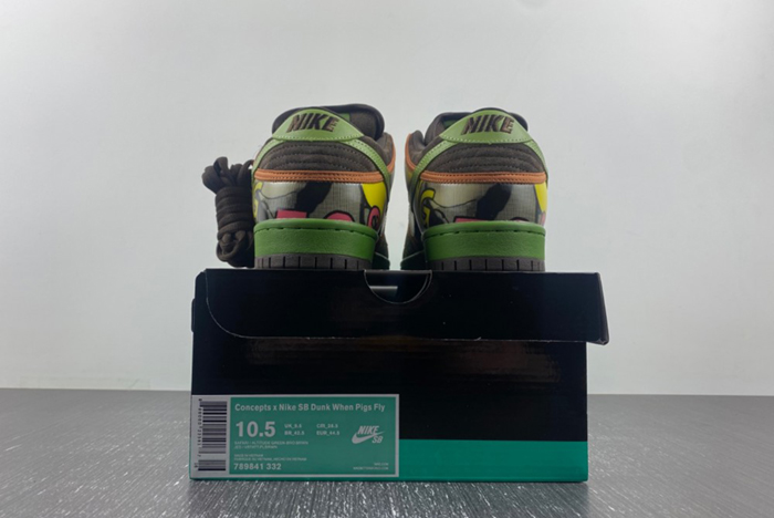 Nike SB Dunk Low “De La Soul  789841-33